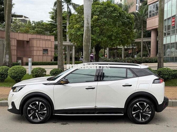 Peugeot 2008 2024 GT Line 1.2 AT - 9000 km