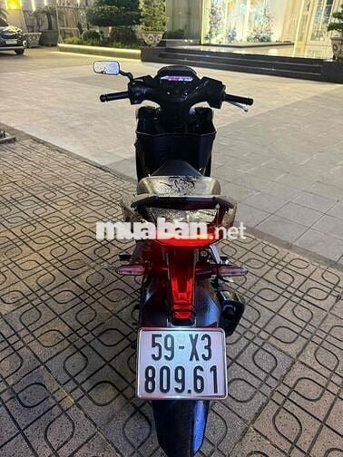 Xe WinneV3 2022 màu đen vàng mới siêu ken 98 %