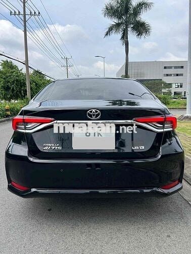 Toyota Corolla Altis 2022 1.8V - 50000 km Xe Nhập
