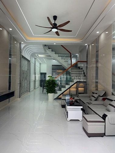 GIÁ 2,6 TỶ NHÀ 1T/1L CÁCH TRẠM THU PHÍ SUỐI GIỮA 200m 