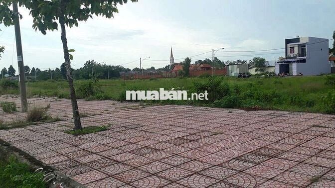 Hai nền liền kề Khu Minh Linh, đường số 1.