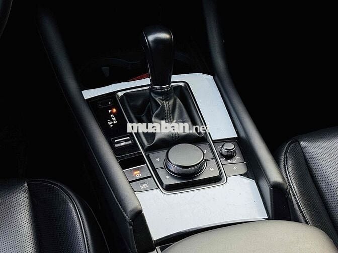 Mazda 3 2022 1.5L Luxury - 55200 km