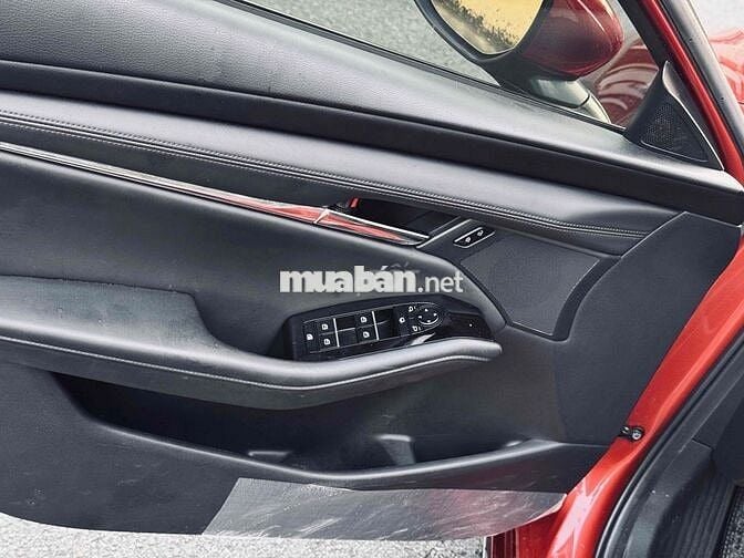 Mazda 3 2022 1.5L Luxury - 55200 km