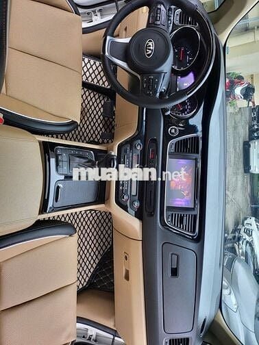 Kia Sedona 2016 Luxury 78.000km