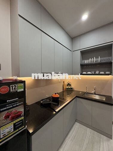 Chính chủ bán nhanh căn 2pn1wc tháp TTTM, Giá bao102%, nhà mới, ở liền