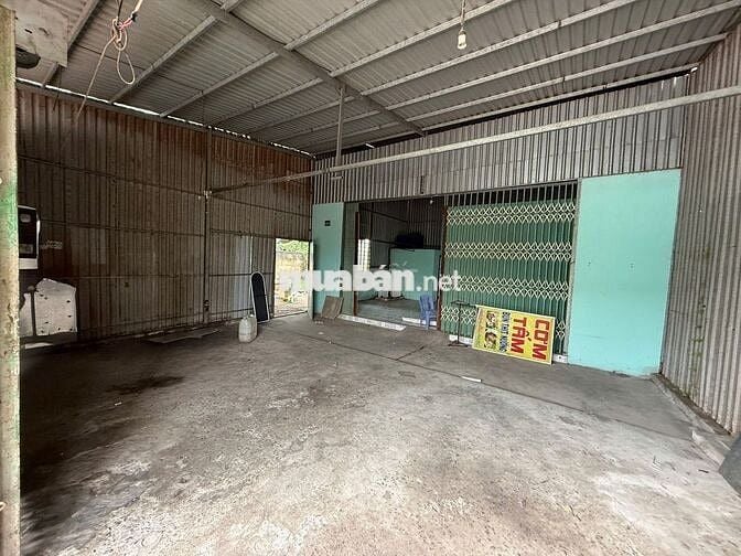 Mặt bằng kinh doanh 178m2, mặt tiền đường ĐT 835, xã Long Thượng