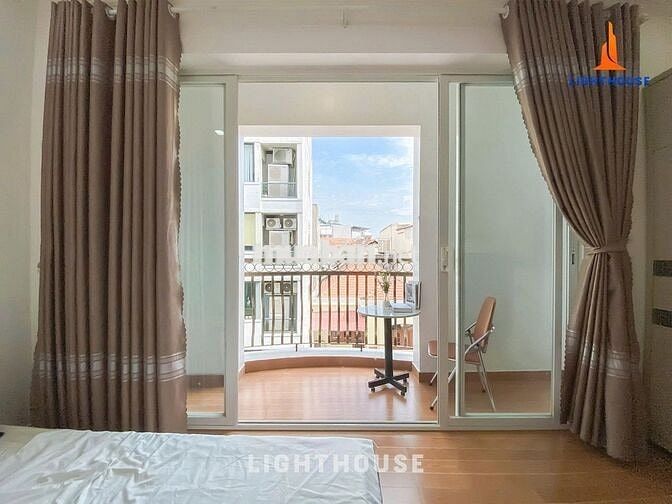 NGAY SÂN BAY TSN K300 - NGUYỄN THÁI BÌNH, CỘNG HÒA, NGÃ TƯ BẢY HIỀN