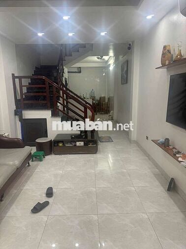 CHÍNH CHỦ BÁN NHÀ DÂN XÂY 3 TẦNG 50M² BÁT KHỐI
20M RA ĐƯỜNG ÔTÔ TRÁNH