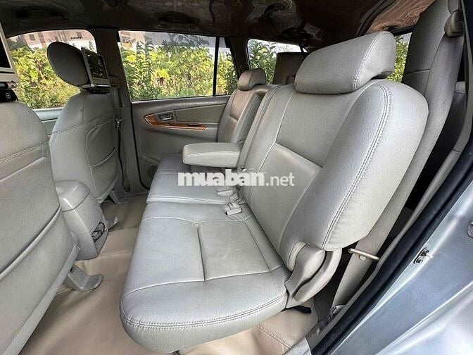 Toyota Innova 2009 G - 35489 km