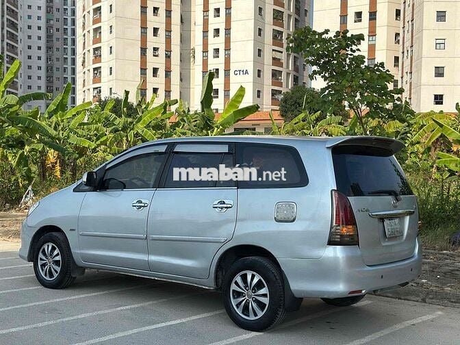 Toyota Innova 2009 G - 35489 km