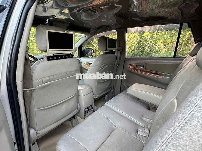 Toyota Innova 2009 G - 35489 km
