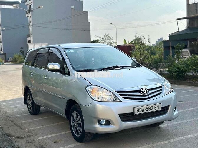 Toyota Innova 2009 G - 35489 km