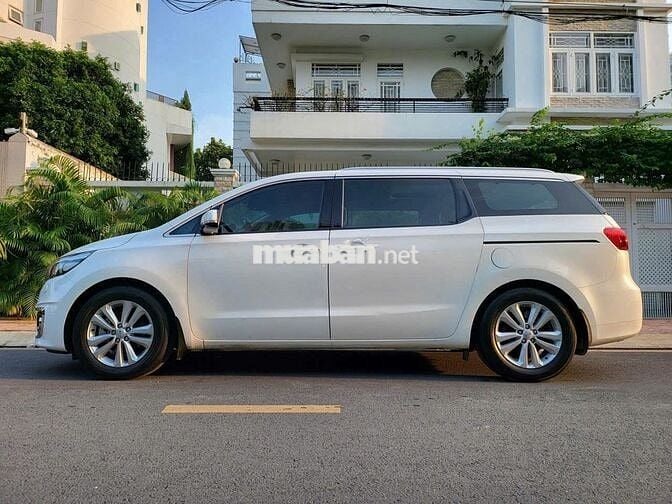 Kia Sedona 2016 Luxury 78.000km