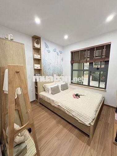 Chính chủ bán nhanh căn 2pn1wc tháp TTTM, Giá bao102%, nhà mới, ở liền