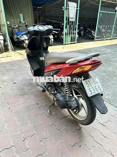 honda click máu êm zin chưa bung.không hao xăng