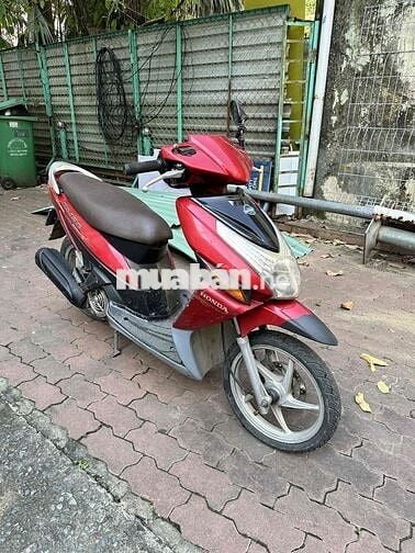 honda click máu êm zin chưa bung.không hao xăng