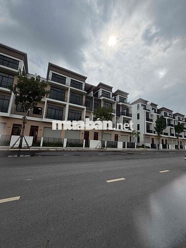 bán đất Sài Gòn Village long hậu giáp nhà bè