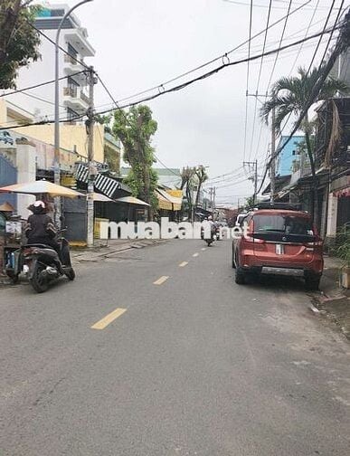 Hương Lộ 2 ,DT: 4x15m ,Nhà 1 Lầu .2pn ,2wc.