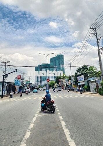 Bán gấp nhà mặt tiền Quốc lộ 1K  Đông Hoà Dĩ An, gần BigC Go Dĩ An