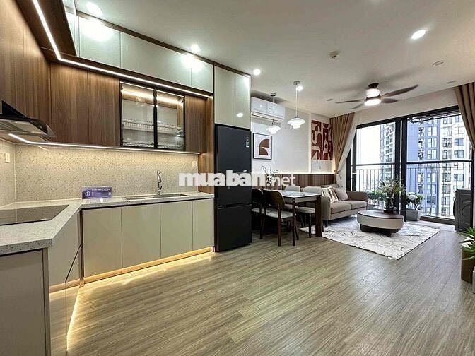 em cần bán căn 1N+1 43m2 Đông Nam toà S303 Vinhomes Smart City