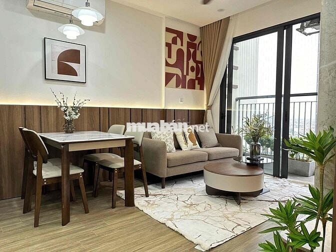 em cần bán căn 1N+1 43m2 Đông Nam toà S303 Vinhomes Smart City