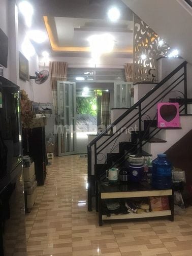 Bán nhà xã Mỹ Hạnh Bắc, Đức Hòa, Long An, 80m2, 1 lầu, sổ riêng, 2,1tỷ