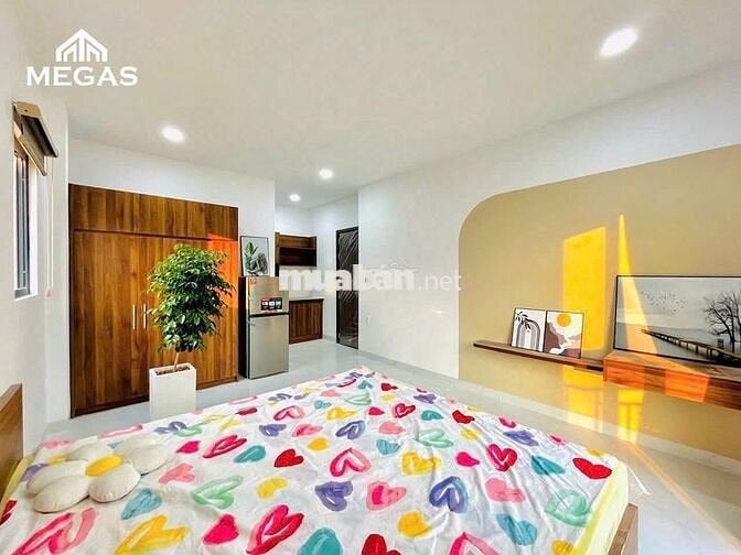 CHO THUÊ STUDIO BAN CÔNG FULL NỘI THẤT MỚI TINH NGAY HOÀNG QUỐC VIỆT