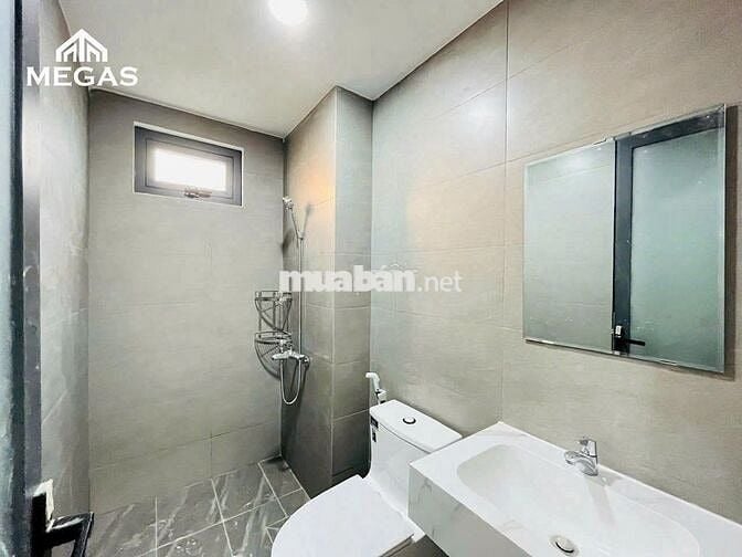 CHO THUÊ STUDIO BAN CÔNG FULL NỘI THẤT MỚI TINH NGAY HOÀNG QUỐC VIỆT