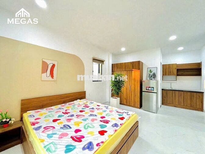 CHO THUÊ STUDIO BAN CÔNG FULL NỘI THẤT MỚI TINH NGAY HOÀNG QUỐC VIỆT