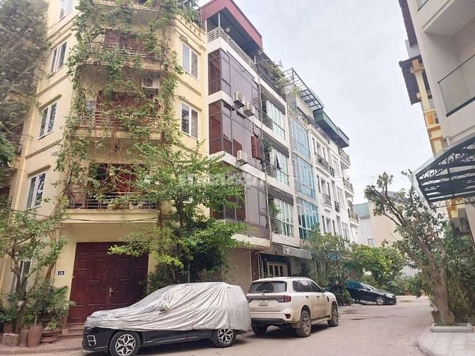 BÁN NHÀ PHÂN LÔ NGUYỄN HOÀNG TÔN, Ô TÔ TRÁNH, 46M2×3T, MT 4M, 16 TỶ 