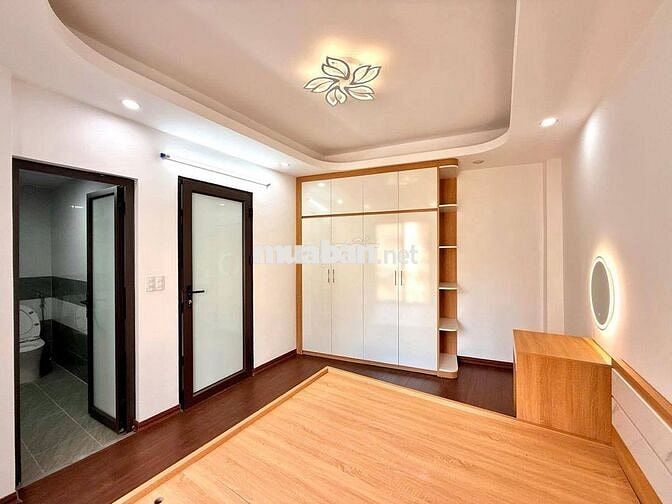 Bán Nhà Kim Giang, Giá rẻ 10.5 tỉ, DT 62 m2, 5 tầng, Ngõ ba gác