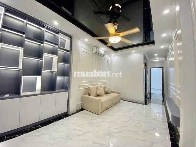 Bán Nhà Kim Giang, Giá rẻ 10.5 tỉ, DT 62 m2, 5 tầng, Ngõ ba gác