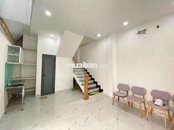 Cho Thuê Nhà Đẹp Hẻm Xe Hơi Cách Mặt Tiền Chỉ 10M