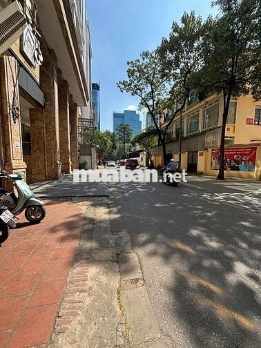 Phòng trọ 25m2 tại đường Hoàng Ngân, Cầu Giấy gần đường lớn, trung tâm