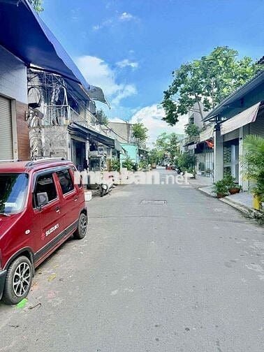 chính chủ cần bán gấp lô đất  đẹp hẻm xe tải