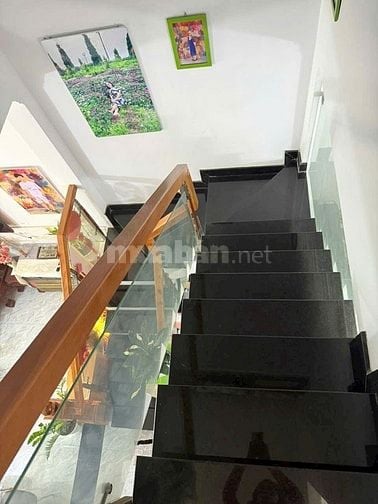 Bán nhà đẹp DT: 4m x 18m 1T+ lầu 3pn ,2w đường 5m thông