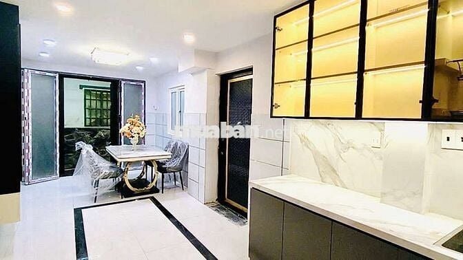 Nguyễn Tri Phương Q10 -Hẻm thông -3 tầng -chỉ nhỉnh 5 tỷ