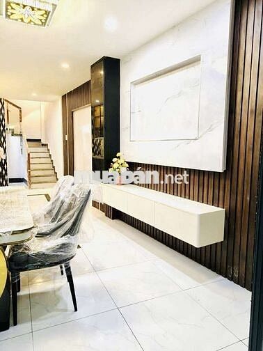 Nguyễn Tri Phương Q10 -Hẻm thông -3 tầng -chỉ nhỉnh 5 tỷ