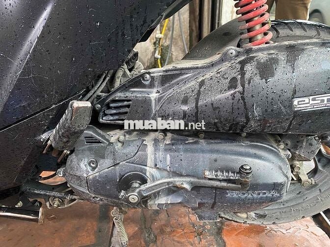 khách gần nhà nhờ đăng bán hộ xe vision 2015