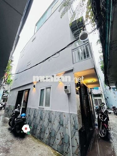 Nguyễn Tri Phương Q10 -Hẻm thông -3 tầng -chỉ nhỉnh 5 tỷ