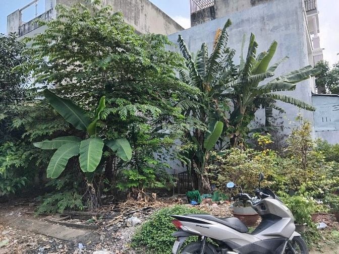 Bán lô đất góc 2 mặt tiền KDC đường số 12, P Trường Thanh, cũ