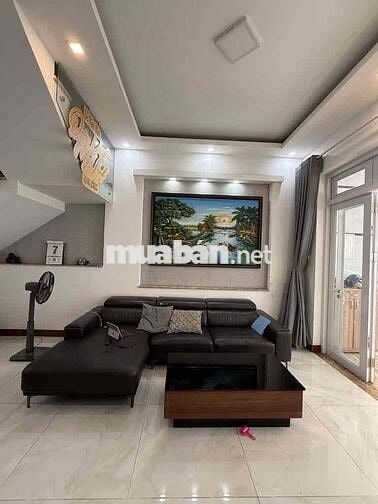 Nhà ngang lớn gần 5m Quận 10 • Gần ĐH Kinh Tế HCM • nở hậu • hơn 9 tỷ!