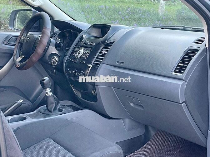 Ford Ranger 2016 XLS 2.2 4x2 MT một chủ sd từ mới