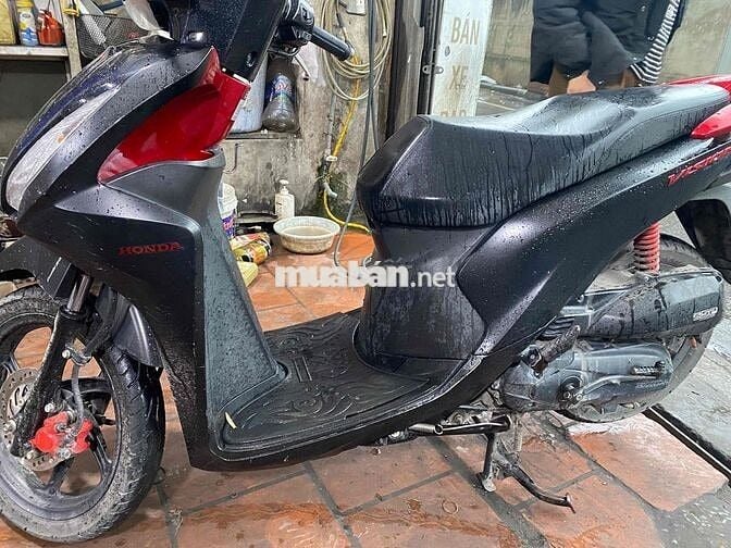 khách gần nhà nhờ đăng bán hộ xe vision 2015