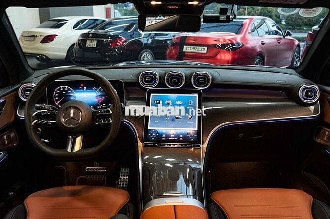 Mercedes GLC 300 4Matic 2023 - 9000 km