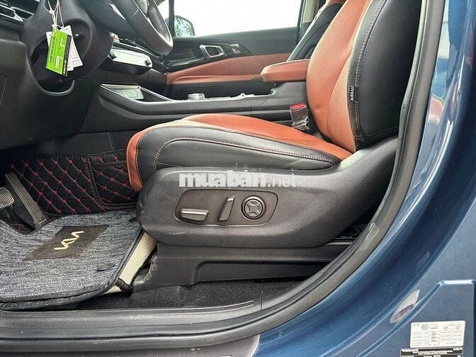 Kia Carnival 2025 Signature 2.2D - 25000 km