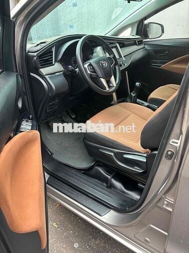 Toyota Innova 2019 2.0E - 109000 km