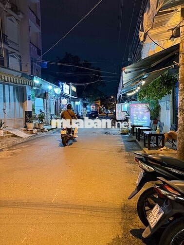 bán căn nhà cách mặt tiền phan huy ích 30m.đường rộng 10