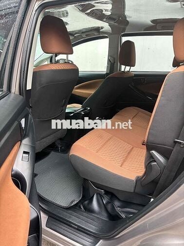 Toyota Innova 2019 2.0E - 109000 km