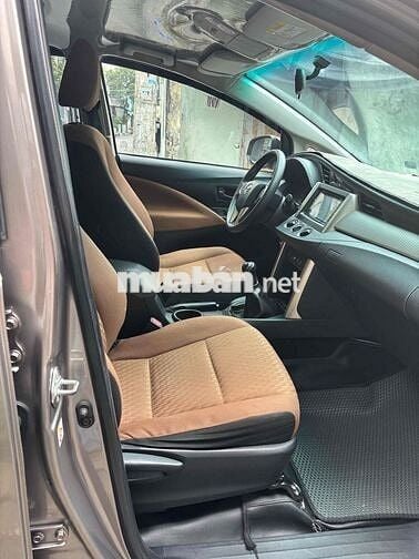 Toyota Innova 2019 2.0E - 109000 km